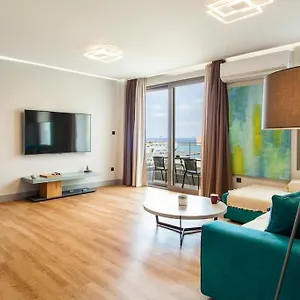 Minimal Loft Art With Sea View Over Harbour Διαμέρισμα